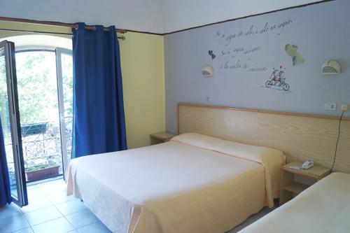 נוברה Hotel Stazione מראה חיצוני תמונה