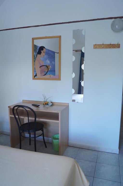 נוברה Hotel Stazione מראה חיצוני תמונה