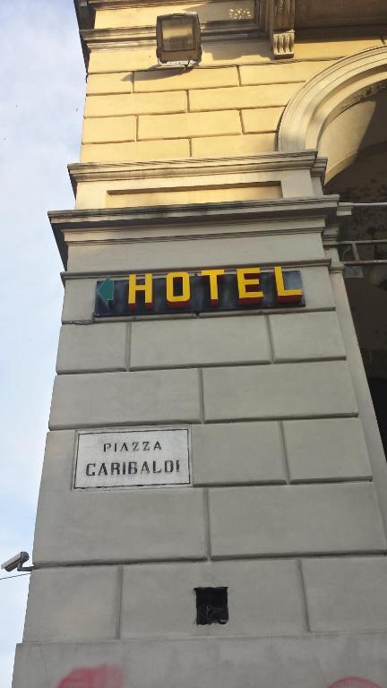 נוברה Hotel Stazione מראה חיצוני תמונה